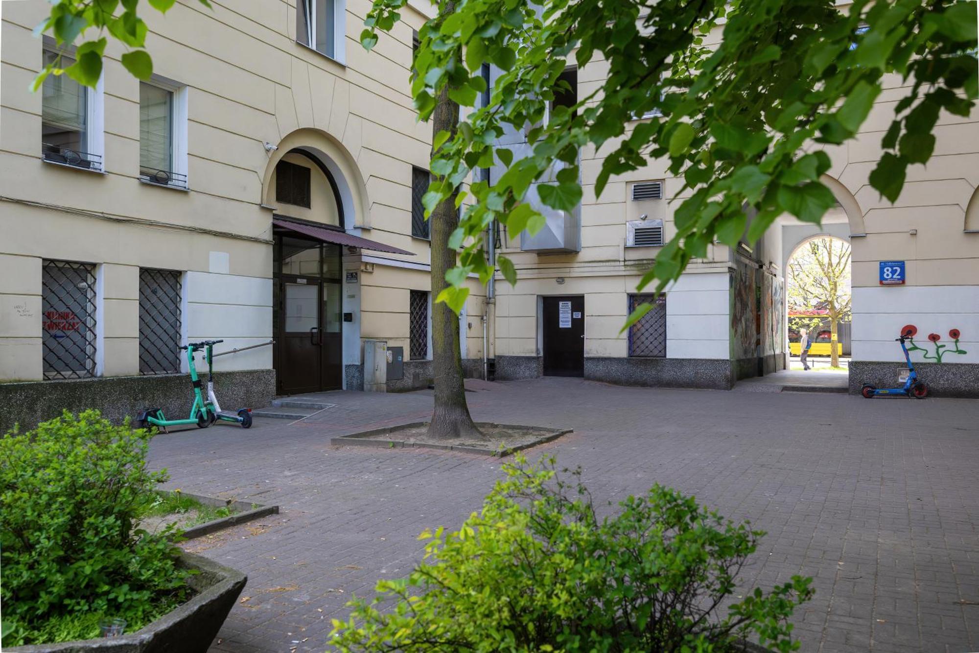 J&W Apartments Studio Solidarnosci Варшава Экстерьер фото